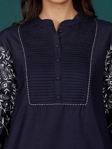 Varanga Women Floral Thread Embroidered Balloon Sleeve Pintuck Yoke Kurta With Trouser